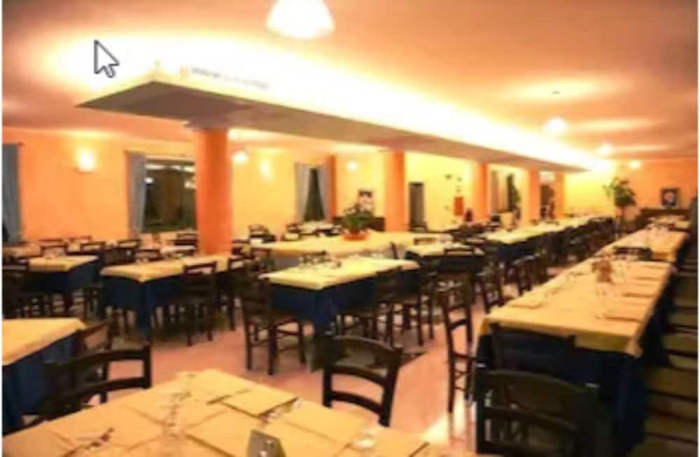 Hotel Baia Marina Orosei Eksteriør billede