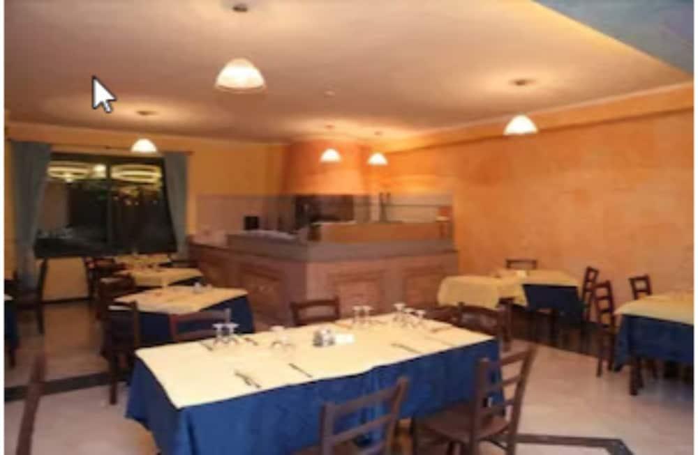 Hotel Baia Marina Orosei Eksteriør billede