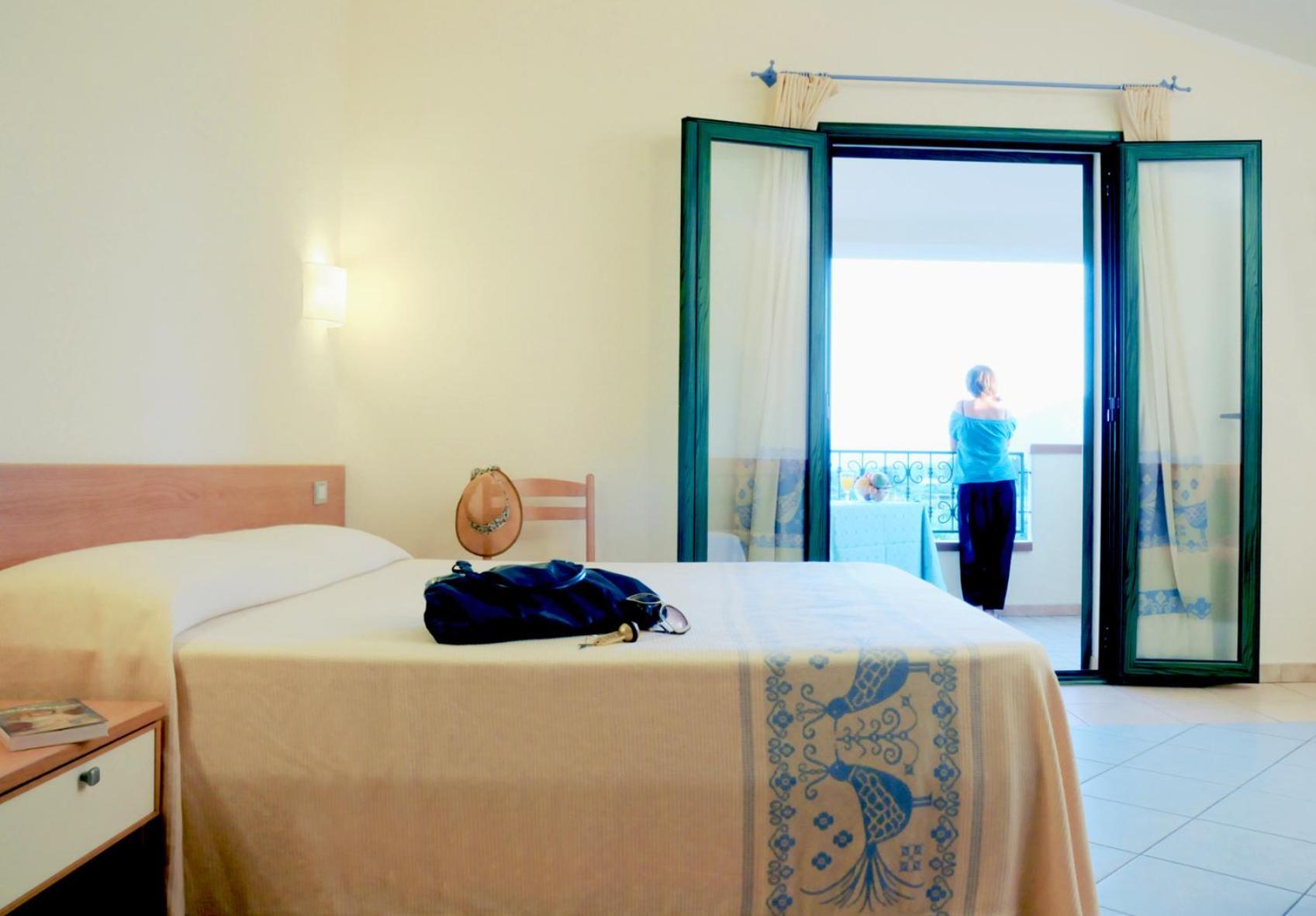Hotel Baia Marina Orosei Eksteriør billede
