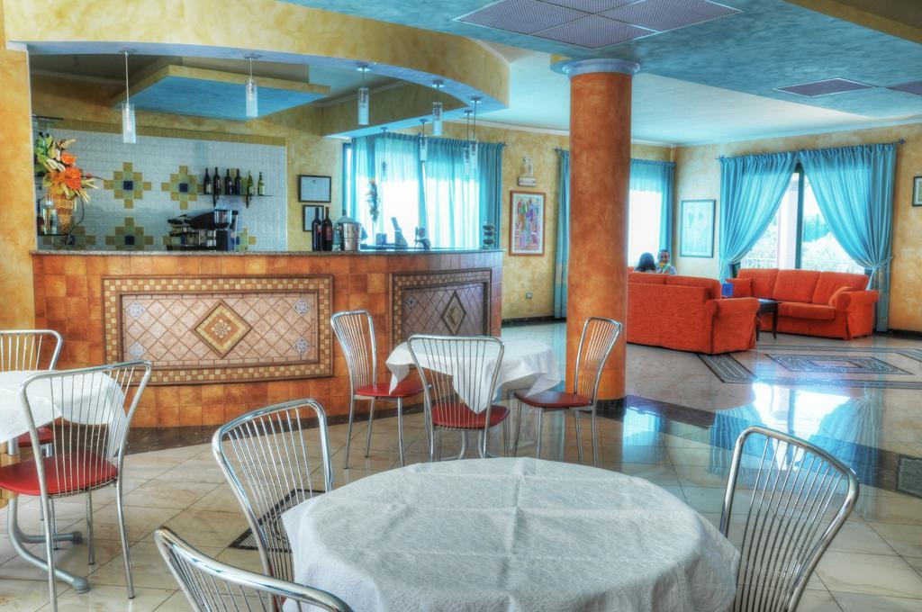Hotel Baia Marina Orosei Eksteriør billede